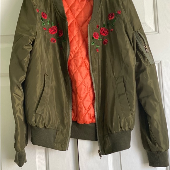 Beautiful Jacket - Picture 2 of 4